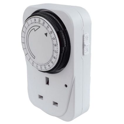 Status 24 Hour Plug In Timer